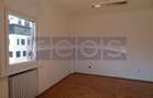 Apartament cu 3 camere semidecomandat în Calea Victoriei - 2