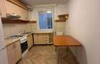 Vand apartament , 3 camere , tip BT,decomandat ,etajul 4 8 - 2