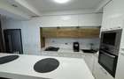 Apartament cu 2 camere decomandat în Tractorul - 1