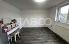 Casa individuala din 2 apartamente de vanzare formata si piscina - 4