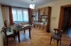 Apartament cu 4 camere decomandat în Tractorul - 1