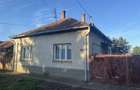 Casă cu Teren 2880 Mp în Central - 1