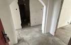 De vanzare apartament cu 3 camere, spatios, zona Hotelului Pret: 59900 - 4