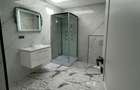 Apartament cu 3 camere în Central - 3