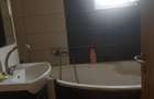 Vanzare apartament nufarul trei camere! Decomandat aredoua dormitoare si un living spatios! O panorama deosebita fiind la etajul 8, Doua balcoane - 2