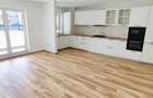 Apartament cu 3 camere decomandat în Tractorul - 4