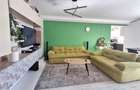 Apartament cu 3 camere semidecomandat în Central - 1