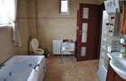 Casă cu 5 camere cu Canalizare în Centrul Civic - 8