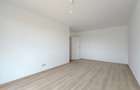 Apartament cu 3 camere decomandat în Tractorul - 7