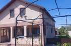 Vand casa parter 120 mp,teren 1000 mp + foisor si bucatarie vara 50 mp - 6
