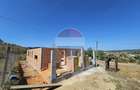 Casa / Vila cu 4 camere de vanzare