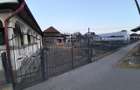 Casa in centrul localitatii Gardani!! - 2
