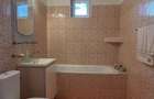 Apartament cu 4 camere, garaj , beci, pod si 3 balcone - 12