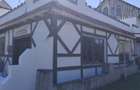 Casa de vanzare si spatiu comercial - 2