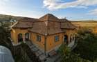 Casa de vanzare in Ludus 3 camere, 3 terase, teren 5.000 mp