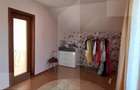 Casa P+1 in Slatina, teren de 308 mp, amprenta la sol de 132 mp, anexa