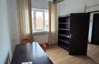 Apartament cu 4 camere decomandat în P-ța Victoriei - 1
