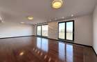 Apartament cu 5 camere decomandat în Kiseleff - 9