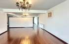 Apartament cu 7 camere în Băneasa - 1