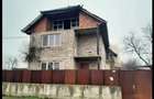 Casă cu 4 camere cu Teren 2300 Mp în Central - 1