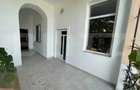 Inchiriez apartament -2 camere - Central - 100 mp - 1