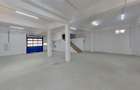 Spațiu comercial, de 650 mp, în Central - 4