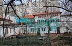 Casă individuală cu 14 camere cu Canalizare în Baba Novac - 2