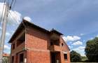 Vand Casa spatioasa cu etaj si teren generos de 1471 mp - 2