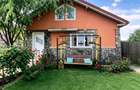 OCAZIE Vand casa cu 3 camere si 2 bai modernizata cu incalzire in pardoseala si semineu pe lemne