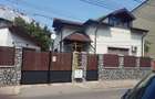 Casă cu 4 camere în Central - 1