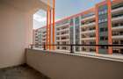Apartament cu 3 camere decomandat în Tractorul - 34