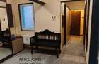 Apartament cu 3 camere decomandat în Tei - 2