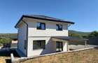 Casă individuală cu 4 camere cu Teren 660 Mp în Bârnova - 1