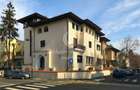 Apartament cu 5 camere decomandat în Aviatorilor - 2