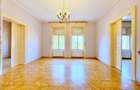 Apartament cu 4 camere semidecomandat în Central - 1