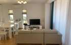 Apartament cu 3 camere semidecomandat în Central - 1