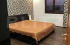 Doua case, spatiu comercial, casa tip pensiune Goicea Dolj - 1