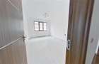 Apartament cu 3 camere decomandat în Tractorul - 4