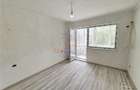 Apartament cu 4 camere de vanzare - 1
