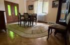 Casa cu gradina generoasa ?i priveli?te spre mun?i Campulung Muscel Leresti