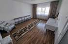 Apartament de vanzare - 3 camere - 4