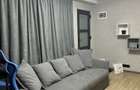 Inchiriez studio ultra central langa metrou