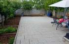 Casa cu 4 camere, curte ?i aer condi?ionat - 9