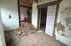 De vanzare casa in Roman cu 4 camere,suprafata teren 515mp, 85.000euro - 1
