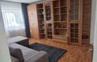 Inchiriez apartament cu 2 camere.