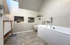 Casa, 120mp, 4 camere, 55mp Beci, cu Parcare, Str. Lunga