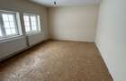 Casă cu 4 camere cu Teren 8300 Mp în Gălbinași - 5