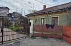 Vand teren ultra central cu casa ce necesita renovari - 4