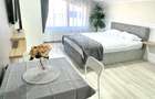 Apartament cu 8 camere decomandat în Aviației - 2