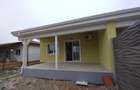 Casă cu 3 camere cu Teren 250 Mp în Moșnița Nouă - 1